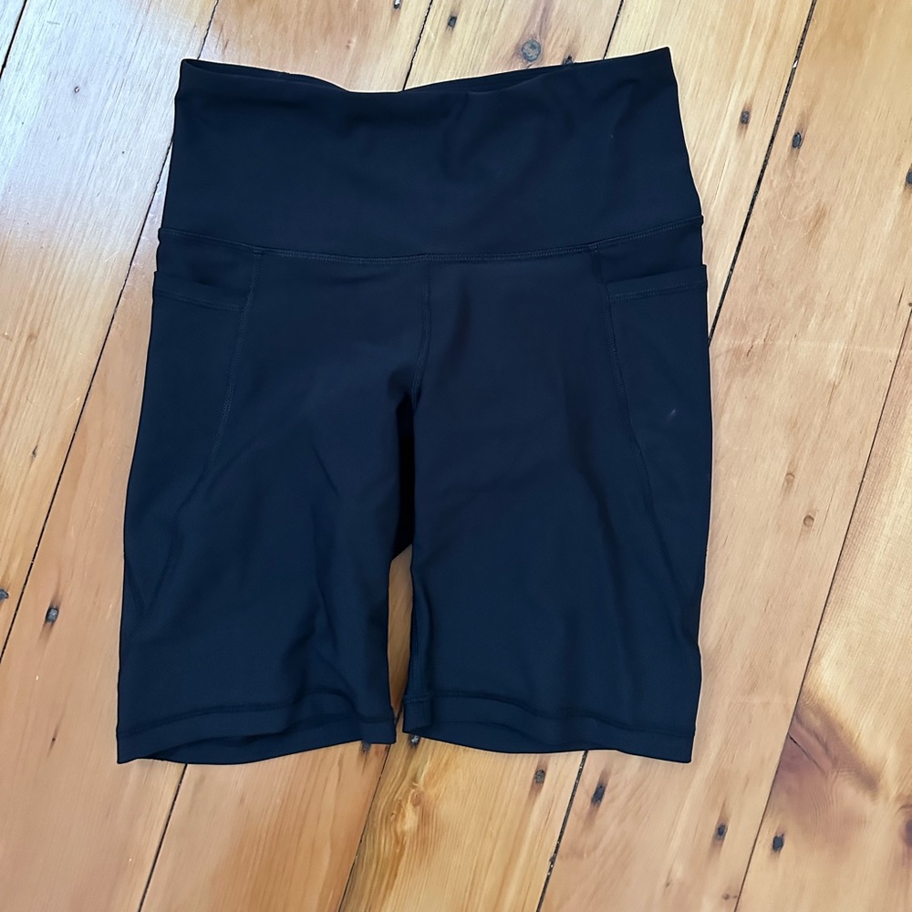 Light Worn Old Navy High Rise Bike Shorts MEDIUM